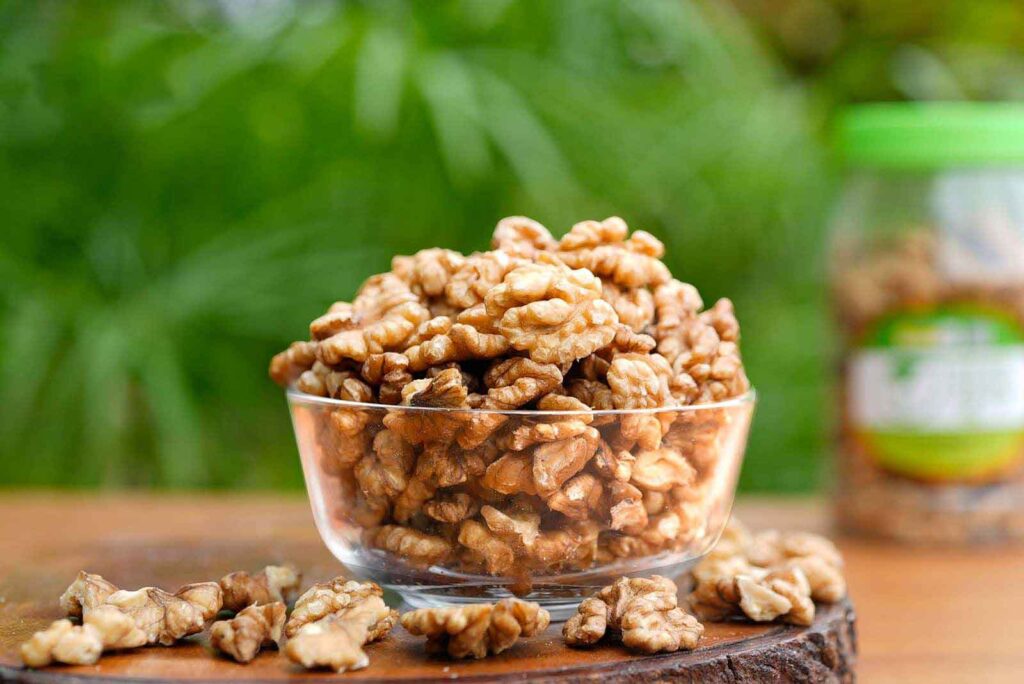 Walnuts heart brain health benefits